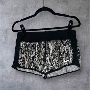 Nike Women's Black and White Patterned Shorts